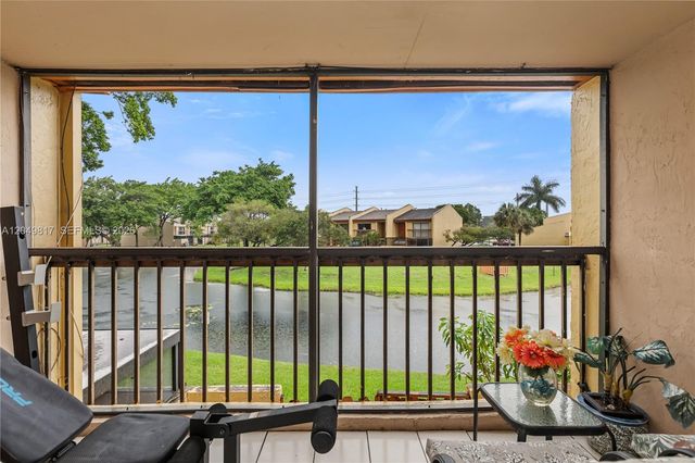 1580 NW 93rd Ave 300, Pembroke Pines, FL 33024