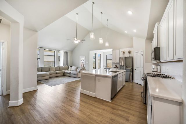 15341 Legacy Park Way, Magnolia, TX 77354