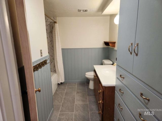 1909 Granada Dr, Twin Falls, ID 83301