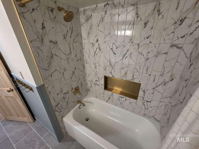 1909 Granada Dr, Twin Falls, ID 83301