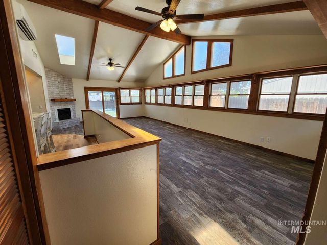 1909 Granada Dr, Twin Falls, ID 83301