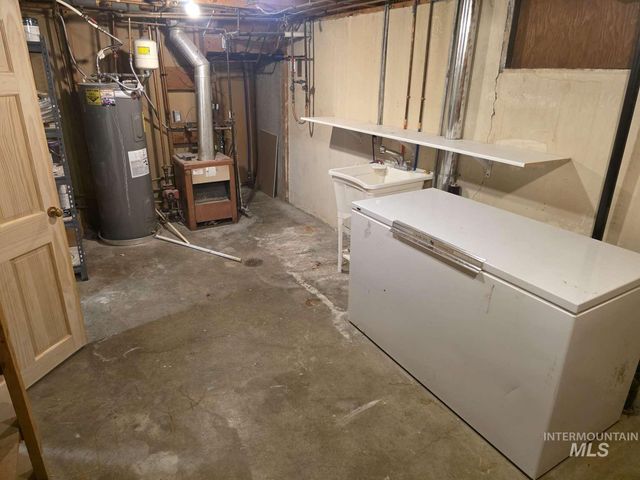1909 Granada Dr, Twin Falls, ID 83301