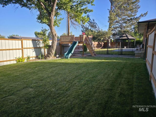 1909 Granada Dr, Twin Falls, ID 83301