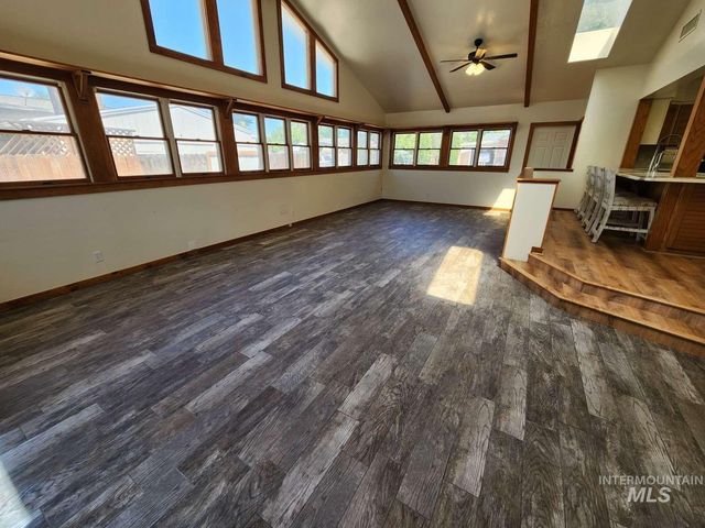 1909 Granada Dr, Twin Falls, ID 83301