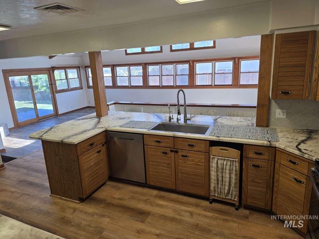 1909 Granada Dr, Twin Falls, ID 83301