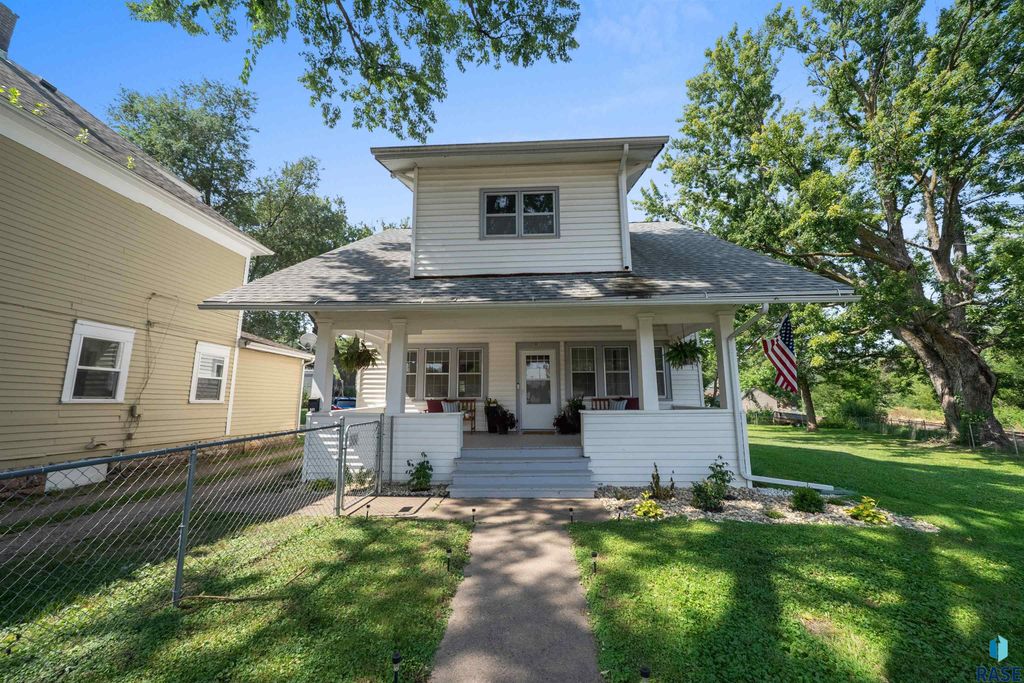 601 S Prairie Ave Avenue, Sioux Falls, SD 57104