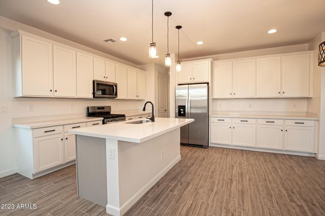 1941 W Holden Drive, Phoenix, AZ 85085