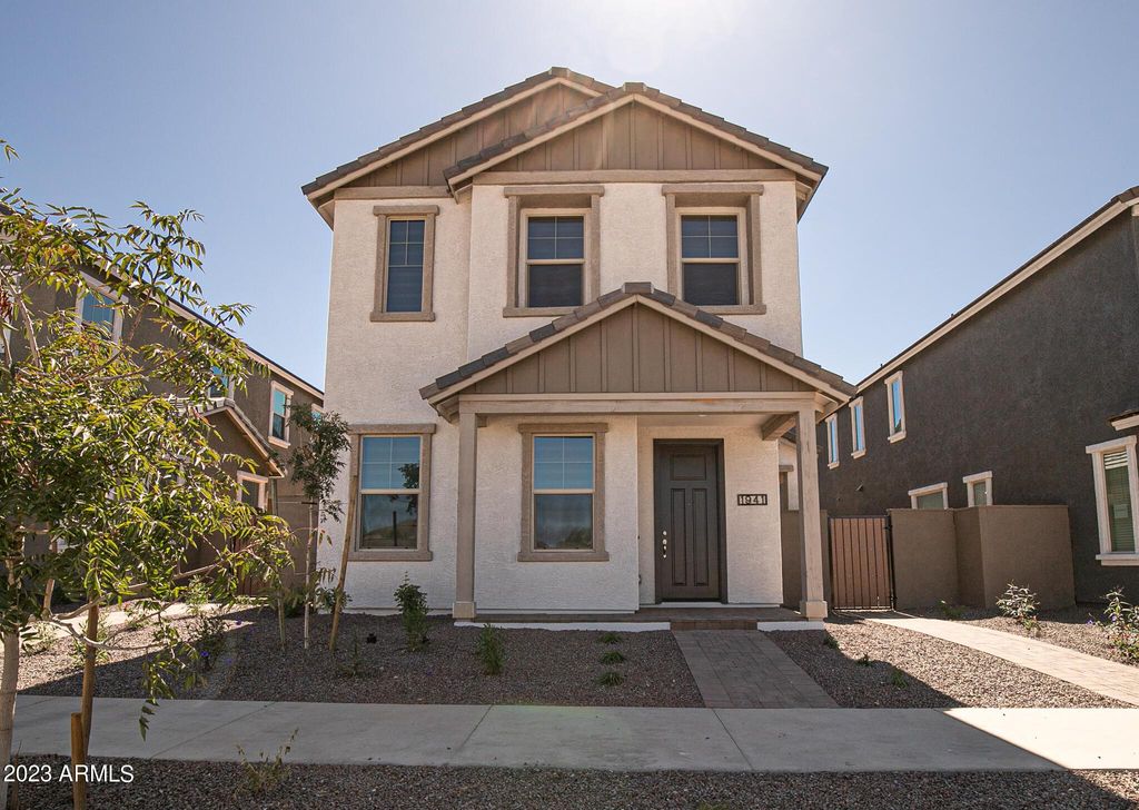 1941 W Holden Drive, Phoenix, AZ 85085