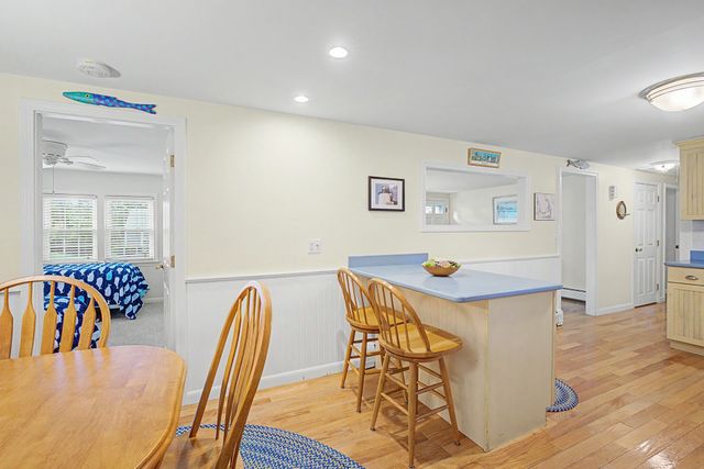 8 Gold Finch Ln, Dennis, MA 02660