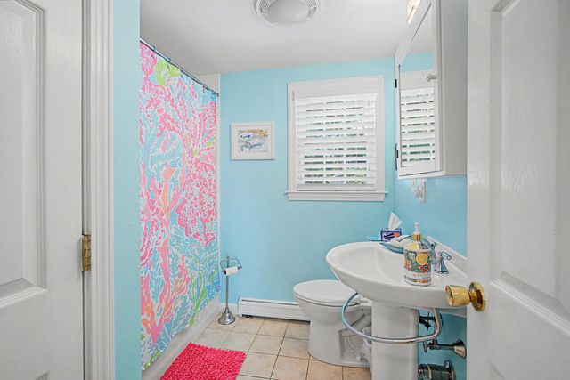 8 Gold Finch Ln, Dennis, MA 02660