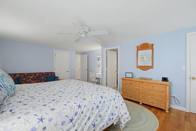 8 Gold Finch Ln, Dennis, MA 02660