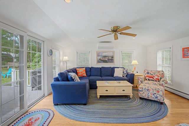 8 Gold Finch Ln, Dennis, MA 02660