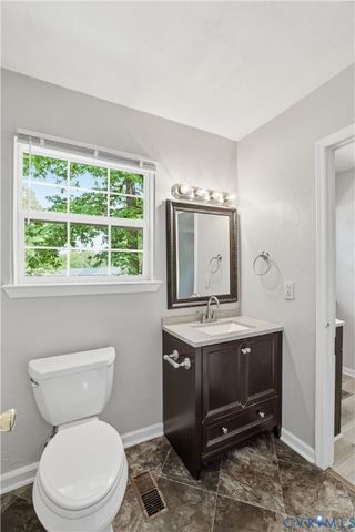 1513 Heritage Hill Dr, Henrico, VA 23238