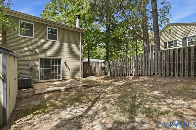1513 Heritage Hill Dr, Henrico, VA 23238