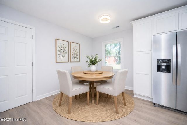 1737 Lexington Drive, Elizabeth City, NC 27909