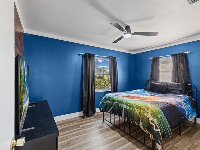 7910 W POCAHONTAS AVENUE, Tampa, FL 33615