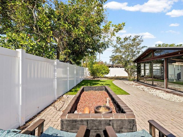 7910 W POCAHONTAS AVENUE, Tampa, FL 33615