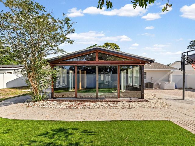 7910 W POCAHONTAS AVENUE, Tampa, FL 33615