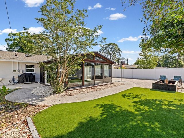 7910 W POCAHONTAS AVENUE, Tampa, FL 33615