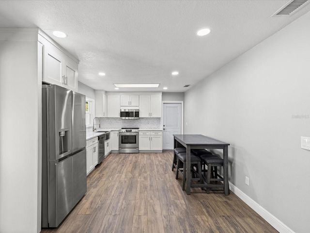 7910 W POCAHONTAS AVENUE, Tampa, FL 33615
