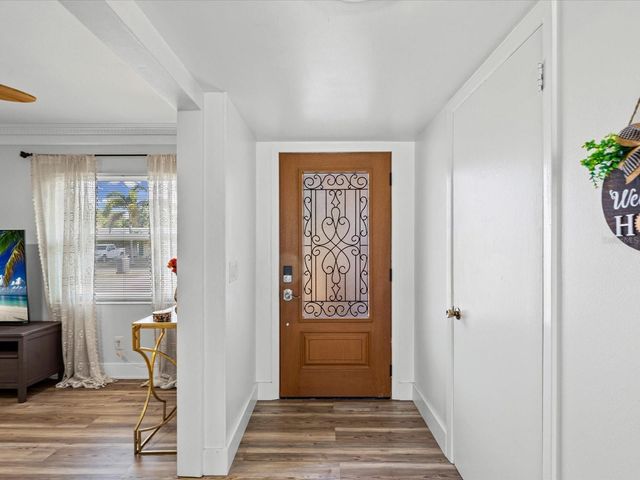7910 W POCAHONTAS AVENUE, Tampa, FL 33615