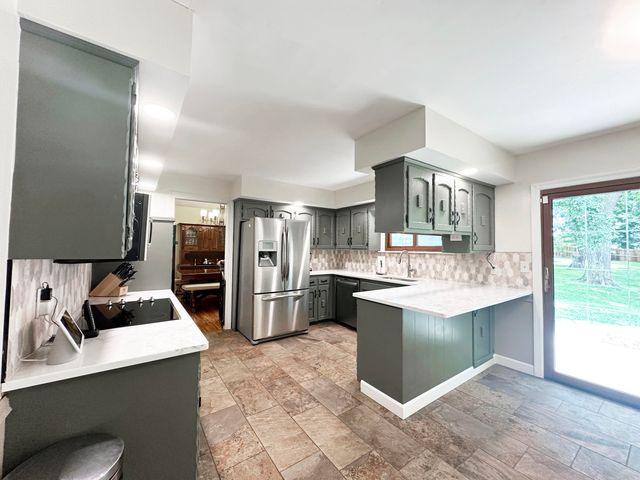 2550 E Sparkleberry Lane, Springfield, MO 65804