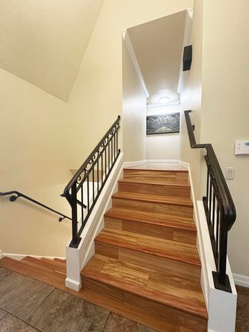 2550 E Sparkleberry Lane, Springfield, MO 65804