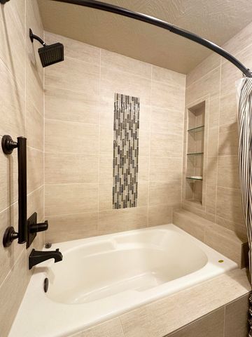 2550 E Sparkleberry Lane, Springfield, MO 65804