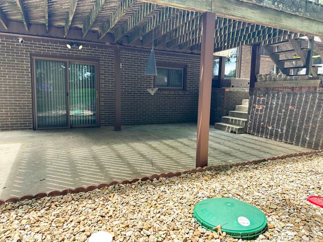 2550 E Sparkleberry Lane, Springfield, MO 65804