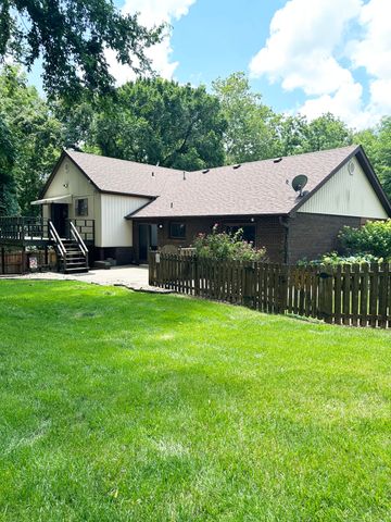 2550 E Sparkleberry Lane, Springfield, MO 65804