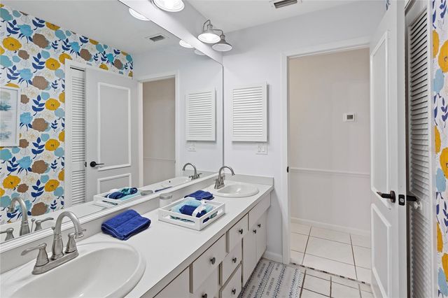 10 ARBOR LANE, Oldsmar, FL 34677