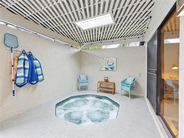 10 ARBOR LANE, Oldsmar, FL 34677