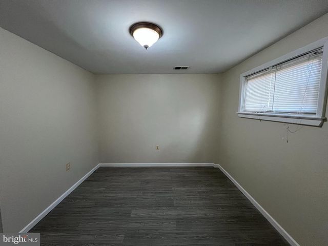 9206 SAINT ANDREWS PL, College Park, MD 20740