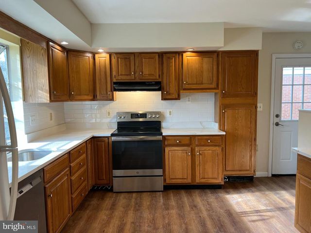 9206 SAINT ANDREWS PL, College Park, MD 20740
