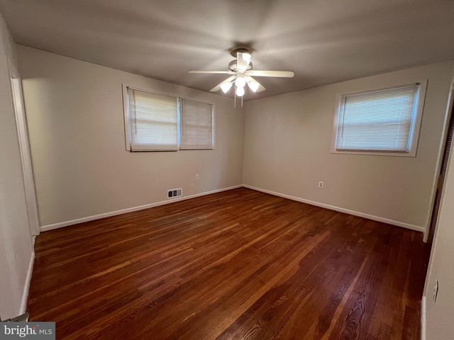 9206 SAINT ANDREWS PL, College Park, MD 20740