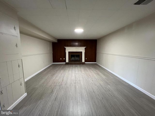 9206 SAINT ANDREWS PL, College Park, MD 20740