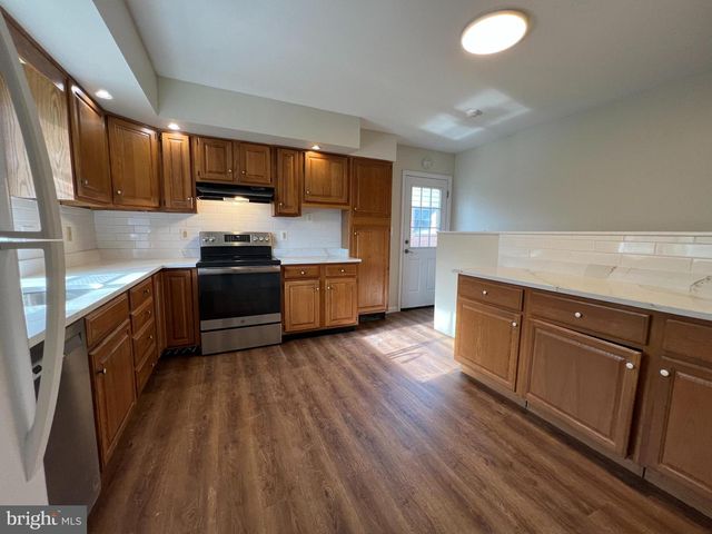 9206 SAINT ANDREWS PL, College Park, MD 20740