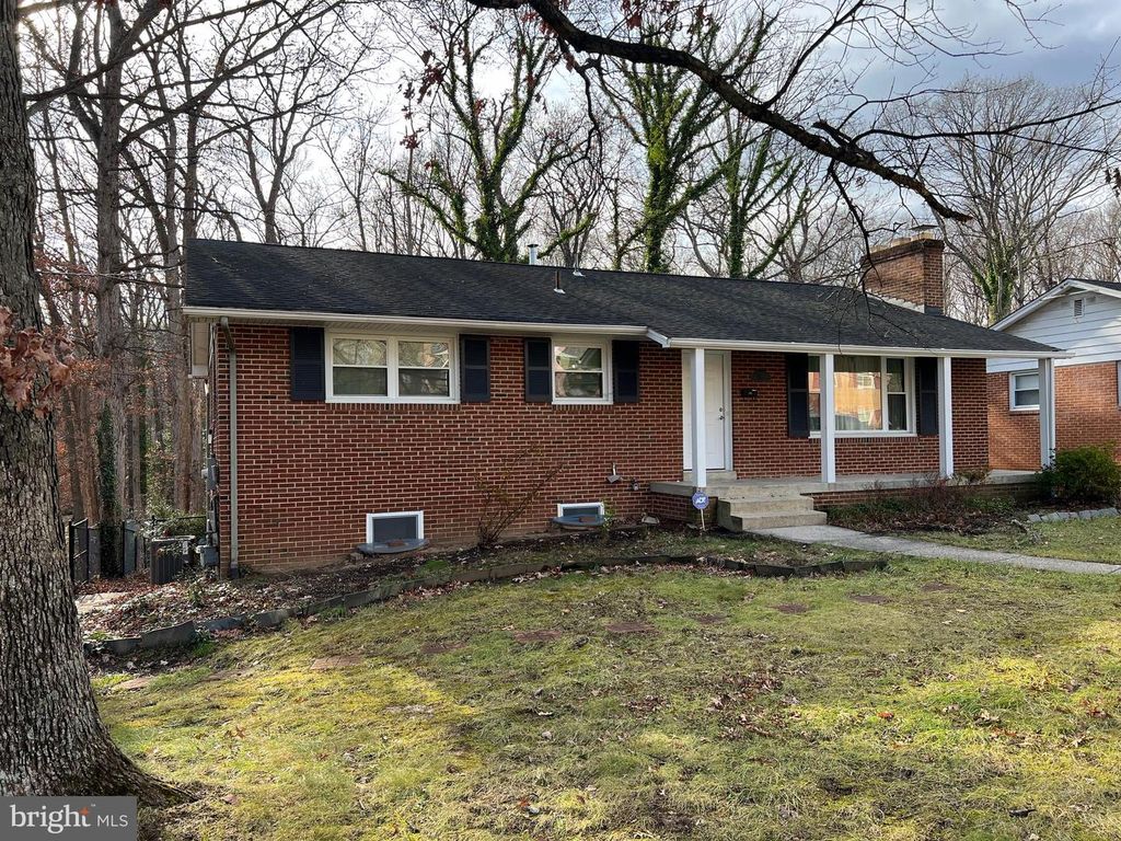 9206 SAINT ANDREWS PL, College Park, MD 20740