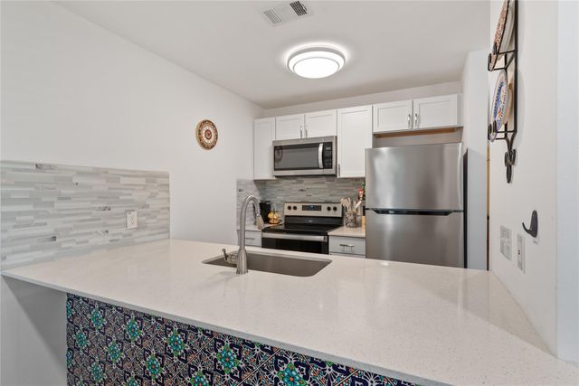 6409 Burns ST 107, Austin, TX 78752
