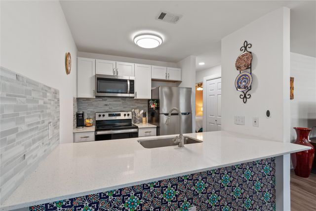 6409 Burns ST 107, Austin, TX 78752
