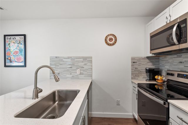 6409 Burns ST 107, Austin, TX 78752