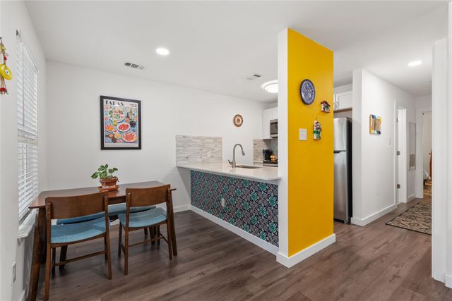 6409 Burns ST 107, Austin, TX 78752