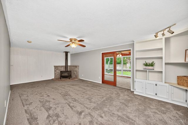 210 Anton Court, Centerville, OH 45458