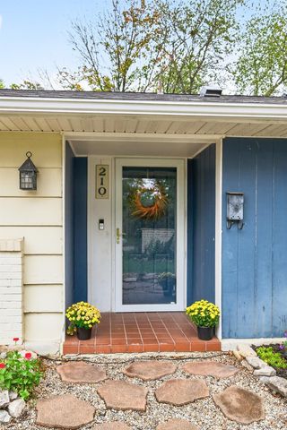 210 Anton Court, Centerville, OH 45458