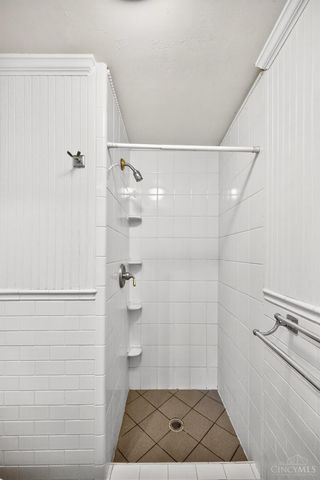 210 Anton Court, Centerville, OH 45458