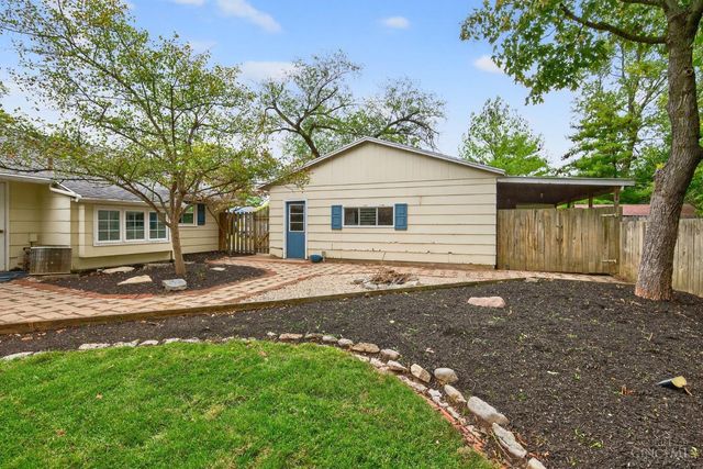 210 Anton Court, Centerville, OH 45458