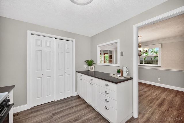 210 Anton Court, Centerville, OH 45458