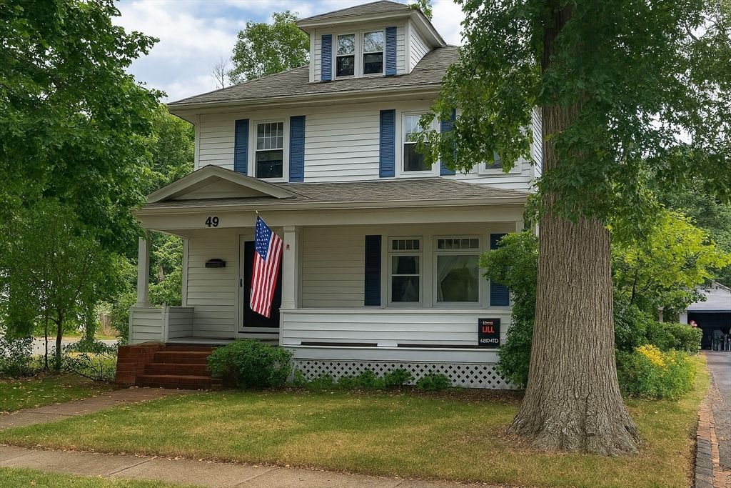 49 Liberty St, Rockland, MA 02370