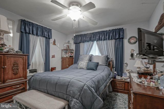 323 FLORENCE BLVD, Williamstown, NJ 08094