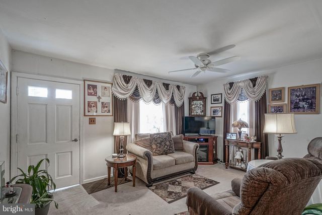 323 FLORENCE BLVD, Williamstown, NJ 08094